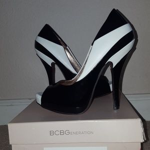 BCBG Black and White Stiletto Heels Size 6